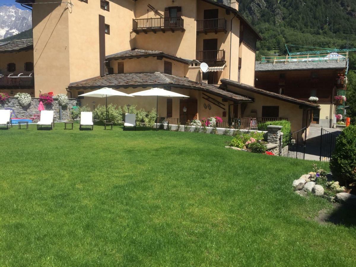 La Boule De Neige Bed & Breakfast Pre-Saint-Didier Luaran gambar