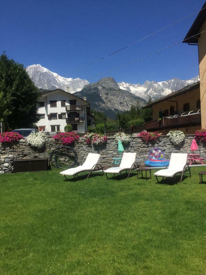 La Boule De Neige Bed & Breakfast Pre-Saint-Didier Luaran gambar