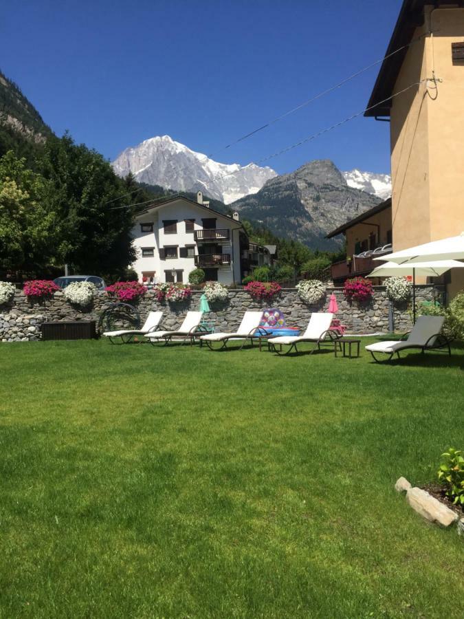 La Boule De Neige Bed & Breakfast Pre-Saint-Didier Luaran gambar