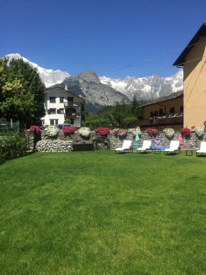 La Boule De Neige Bed & Breakfast Pre-Saint-Didier Luaran gambar